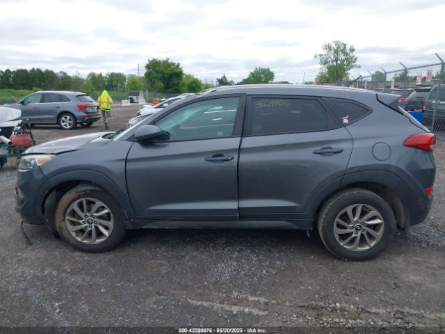 KM8J3CA4XGU144460 Hyundai TUCSON SE