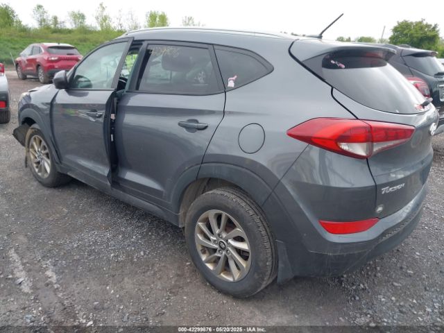 KM8J3CA4XGU144460 Hyundai TUCSON SE