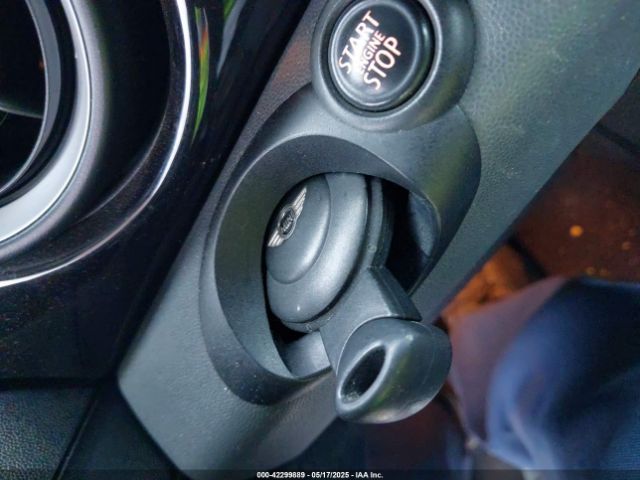 2010 MINI COOPER WMWMR3C53ATU98742 Photo 10