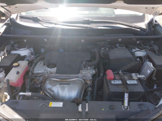 2T3WFREV8JW423617 Toyota Rav4 Xle