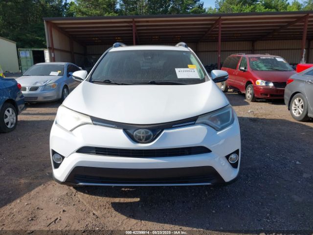 2T3WFREV8JW423617 Toyota Rav4 Xle