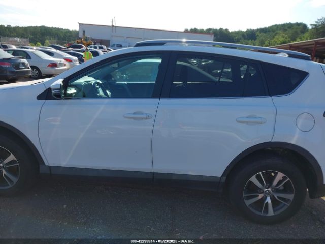 2T3WFREV8JW423617 Toyota Rav4 Xle
