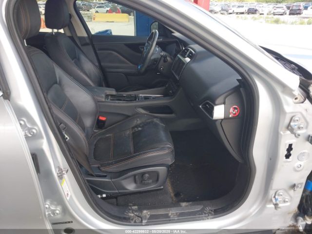 2018 JAGUAR F-PACE SADCK2EV5JA240426 Photo 4