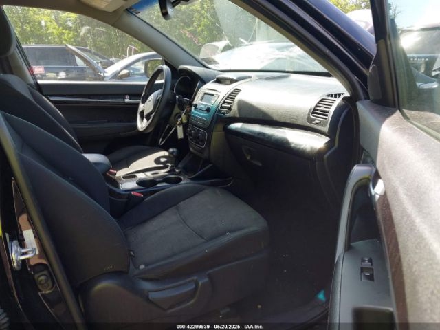 5XYKTDA62EG430317 KIA SORENTO LX