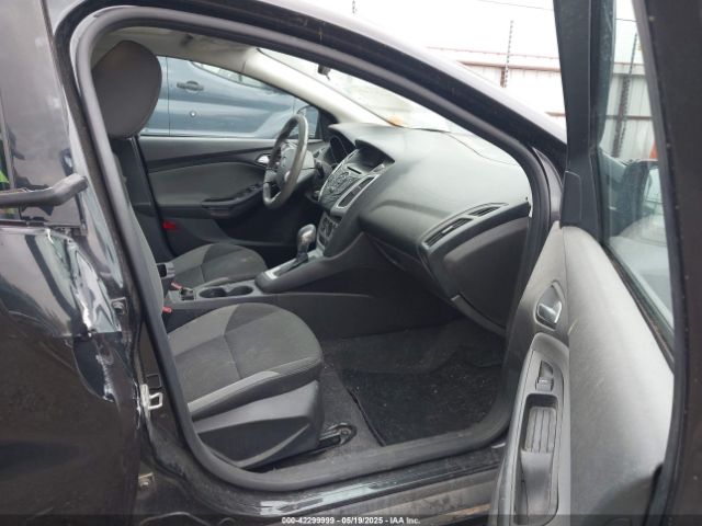 1FADP3F26EL145076 Ford FOCUS SE