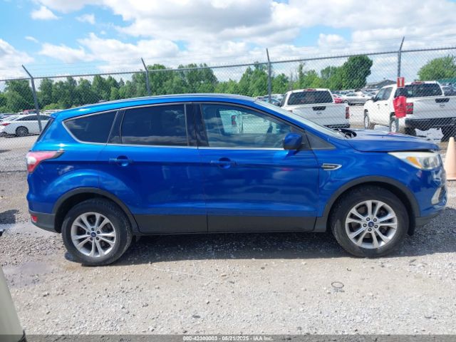 1FMCU9GD8HUA90786 Ford ESCAPE SE