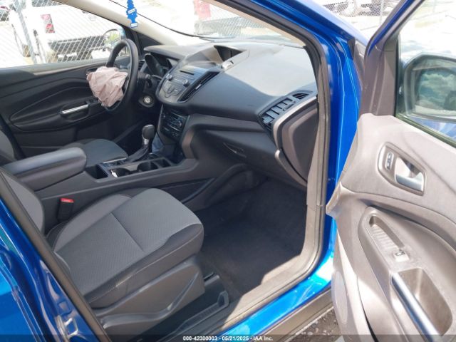 1FMCU9GD8HUA90786 Ford ESCAPE SE