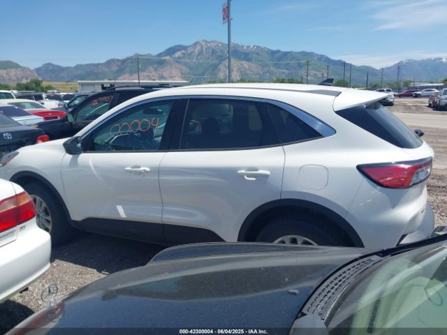1FMCU9G61NUA61014 Ford ESCAPE SE