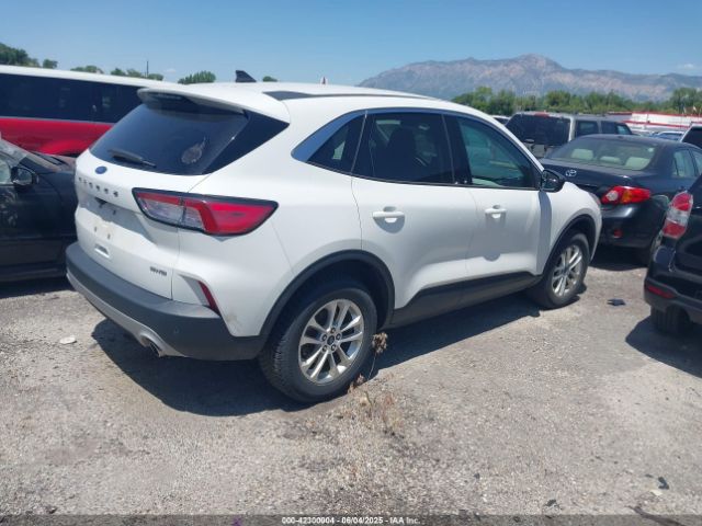 1FMCU9G61NUA61014 Ford ESCAPE SE