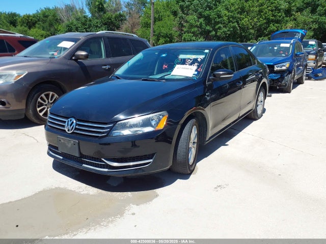 Volkswagen Passat 2015 1VWAT7A30FC061124 Image 2