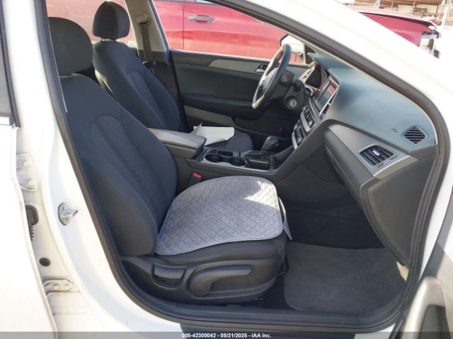 5NPE24AF5JH699057 Hyundai SONATA SE