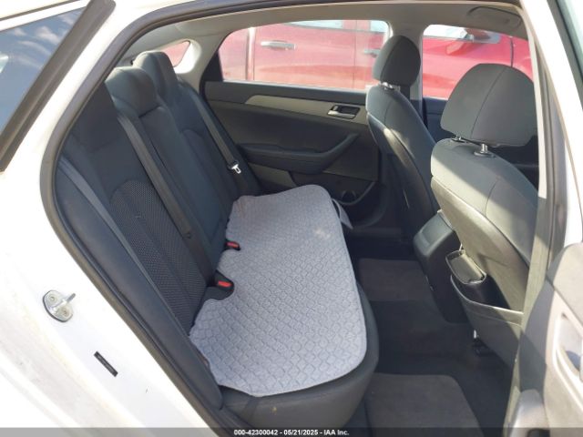 5NPE24AF5JH699057 Hyundai SONATA SE