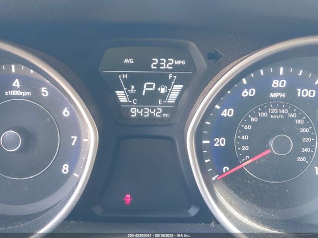 5NPDH4AE7FH565322 Hyundai ELANTRA SE