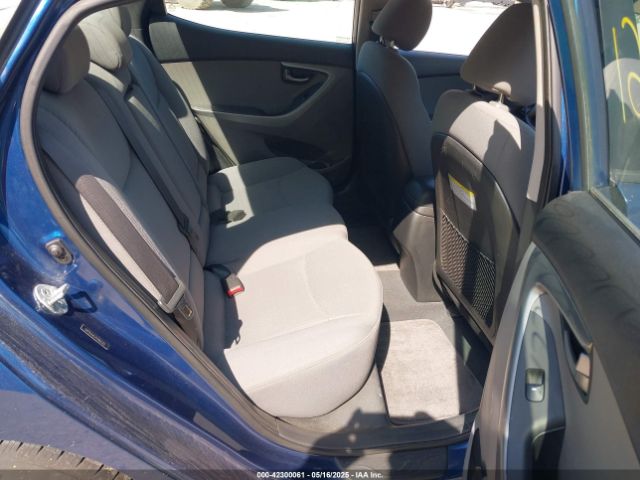 5NPDH4AE7FH565322 Hyundai ELANTRA SE
