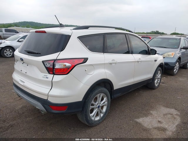 1FMCU9GD8JUB11948 Ford ESCAPE SE