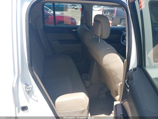 1C4NJPBA3ED869659 Jeep Patriot Sport