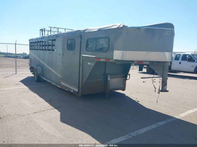 42300121 :رقم المزاد ، 4MWGS26227N021290 vin ، 2007 Delta Manufacturing Inc Livestock Trailer مزاد بيع