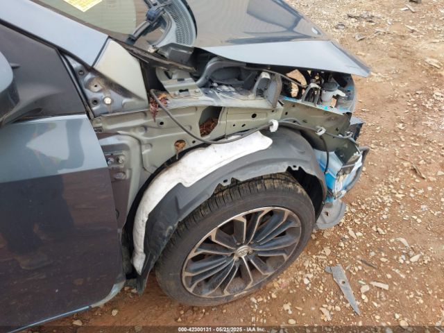 2T1BURHE2FC396724 Toyota Corolla S Plus