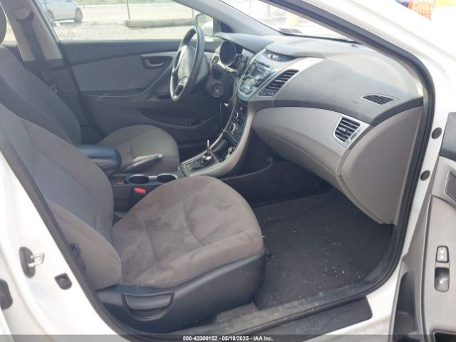 5NPDH4AE8GH682134 Hyundai ELANTRA SE