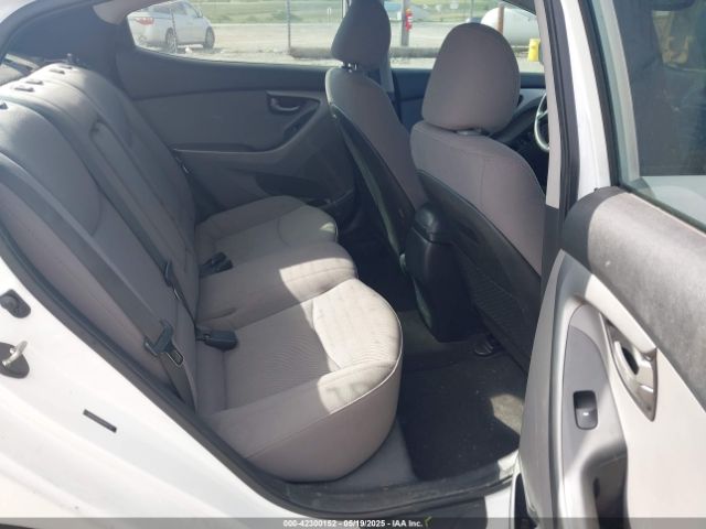5NPDH4AE8GH682134 Hyundai ELANTRA SE