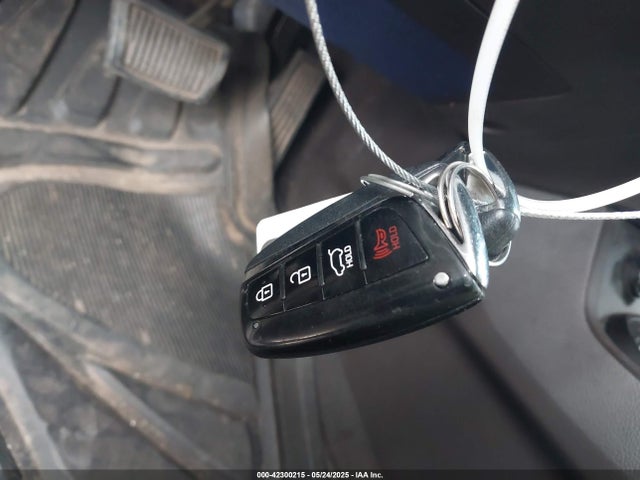 Продажа на аукционе авто 2017 Hyundai Santa Fe Se, vin: KM8SN4HF5HU172650, номер лота: 42300215