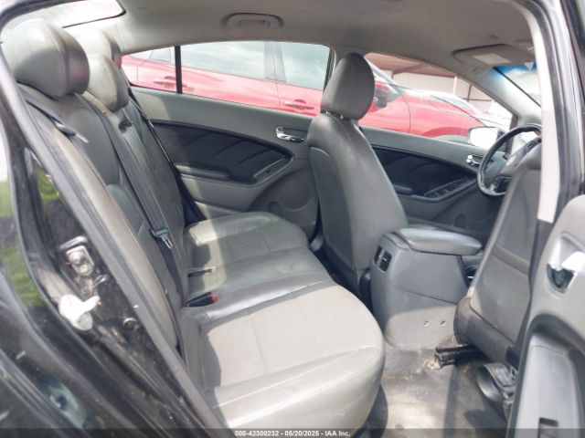 3KPFL4A8XHE093383 KIA FORTE EX