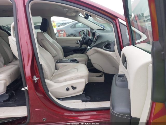 2021 CHRYSLER PACIFICA HYBRID 2C4RC1L7XMR599210 Photo 4