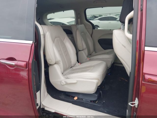 2021 CHRYSLER PACIFICA HYBRID 2C4RC1L7XMR599210 Photo 7