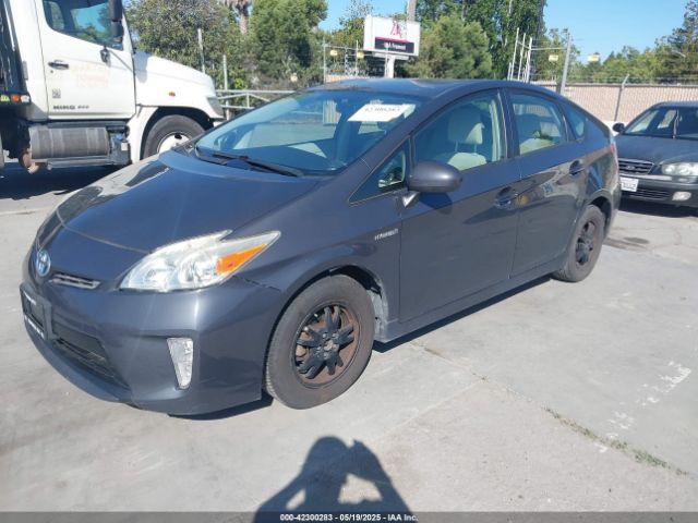 JTDKN3DUXE0383459 Toyota Prius Two