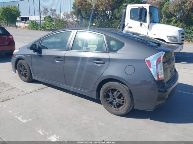 JTDKN3DUXE0383459 Toyota Prius Two