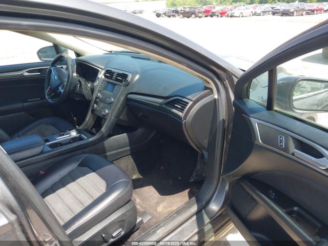 3FA6P0T97HR172169 Ford FUSION SE