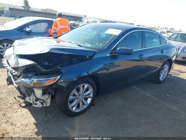 1G1ZD5STXLF047420 Chevrolet Malibu Fwd Lt