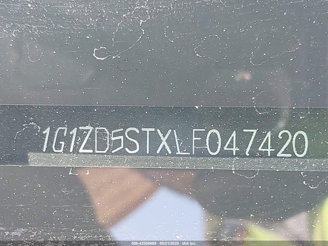 1G1ZD5STXLF047420 Chevrolet Malibu Fwd Lt
