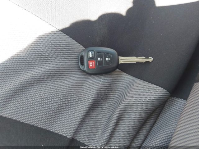 5YFBURHE9GP526077 Toyota COROLLA LE