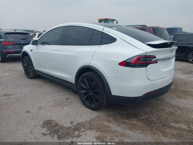 2020 TESLA MODEL X 5YJXCBE26LF304404 Photo 2