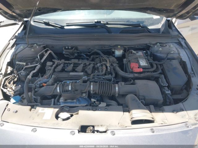 1HGCV1F13KA105330 Honda ACCORD LX