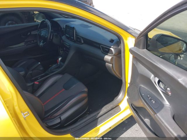 KMHTH6AB8KU005978 Hyundai Veloster Turbo