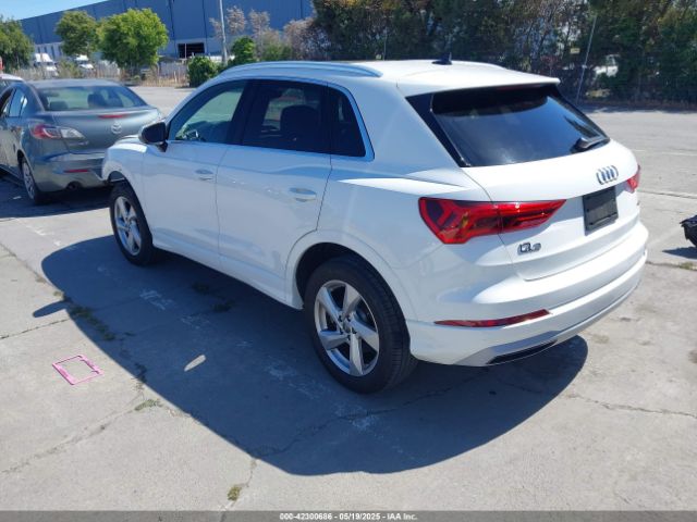 2020 AUDI Q3 WA1AECF36L1045753 Photo 2