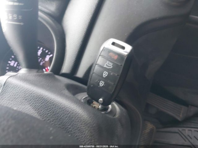 KNDPMCAC0H7103628 KIA Sportage Lx