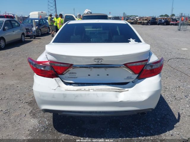 4T1BF1FK4GU143733 Toyota CAMRY SE
