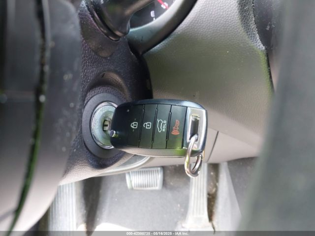 KNDJN2A28F7791895 KIA Soul