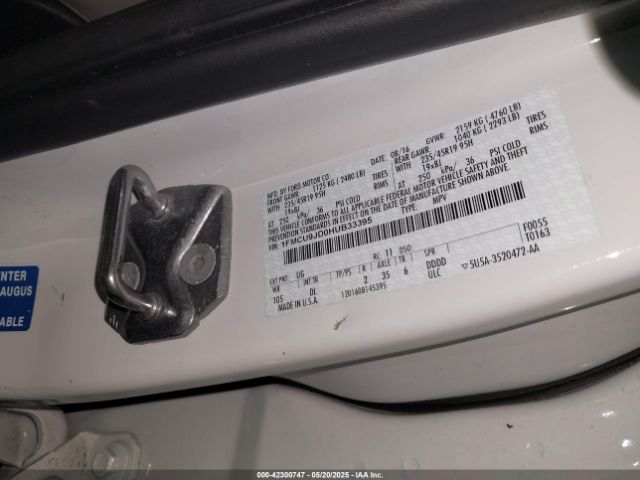 1FMCU9JD0HUB33395 Ford Escape Titanium
