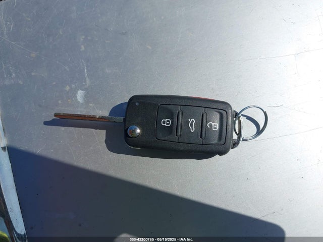 3VW267AJ7GM375315 Volkswagen Jetta 1.4t S
