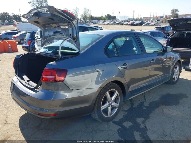 3VW267AJ7GM375315 Volkswagen Jetta 1.4t S
