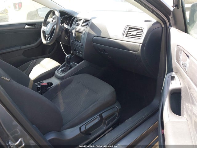 3VW267AJ7GM375315 Volkswagen Jetta 1.4t S