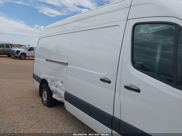 W1Y4DCHY2NT094742 Mercedes-Benz om651