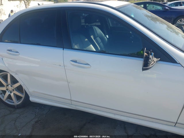 WDDGF4HB7EA958845 Mercedes-Benz C-Class