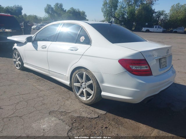 WDDGF4HB7EA958845 Mercedes-Benz C-Class
