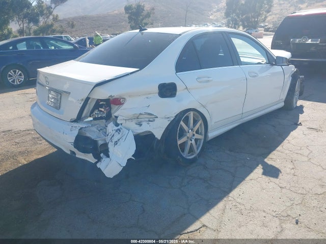 WDDGF4HB7EA958845 Mercedes-Benz C-Class