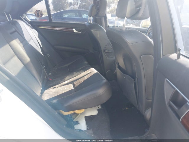 WDDGF4HB7EA958845 Mercedes-Benz C-Class
